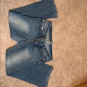 Maurice’s Jeans 20L